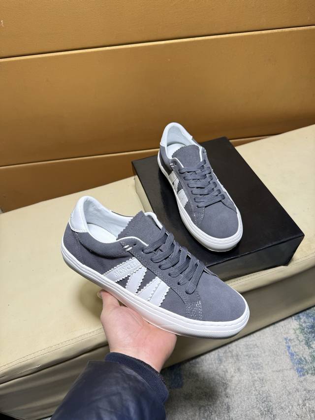 蒙口 顶级代购男士2026Hk专柜同步发售。鞋底：原厂特供原版底，独家活动底超级舒适，原厂跟单货，高品质多色拼接设计做工精致细腻，独一无二， 丝绸面料，牛皮里细