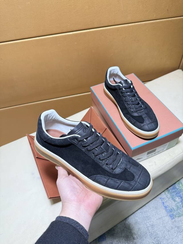 新品Brunello Cucinelli春夏系带休闲运动男鞋 DDD Bc来自意大利的世界顶级奢侈品牌 鞋面透气飞织羊绒面 鞋面高温熔断Tpu 独特设计 简约不