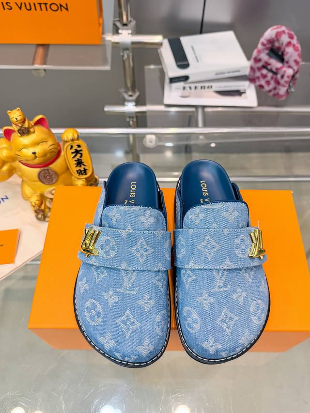 出厂价Pp DDD Louis Vuitton路易威登春夏新款拖鞋火爆上市，1:1高级定制，秒杀一切仿品，原版开模Logo装饰，既时尚又美观， DDD 面料，绣