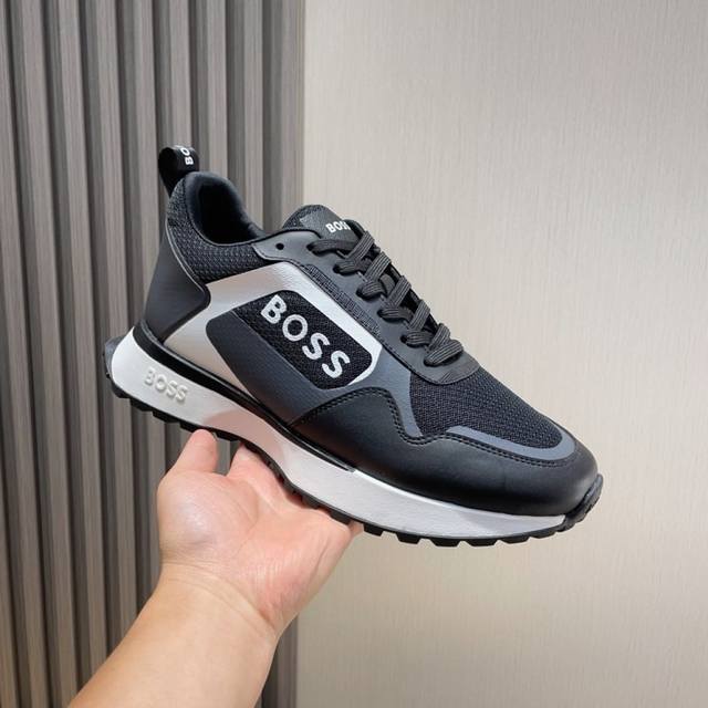 工厂P Boss 新款男仕运动鞋 知名运动品牌新款隆重上市 以奢华高端设计出货 鞋面采用原版定制透气网布制作 羊皮垫脚 叠层设计鞋面线条感层次分明,轻质橡胶大底 工厂P Boss 新款男仕运动鞋 知名运动品牌新款隆重上市 以奢华高端设计出货 鞋面采用原版定制透气网布制作 羊皮垫脚 叠层设计鞋面线条感层次分明,轻质橡胶大底