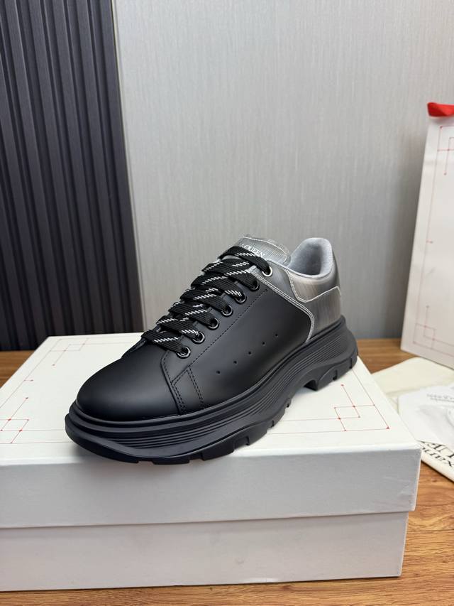 工厂P价 DDD 麦昆.Mq顶级版本.情侣爆款，常年热卖 DDD Alexander Mcqueen高版本再次升级为最高品质.代购级别 DDD 面料：意大利进口