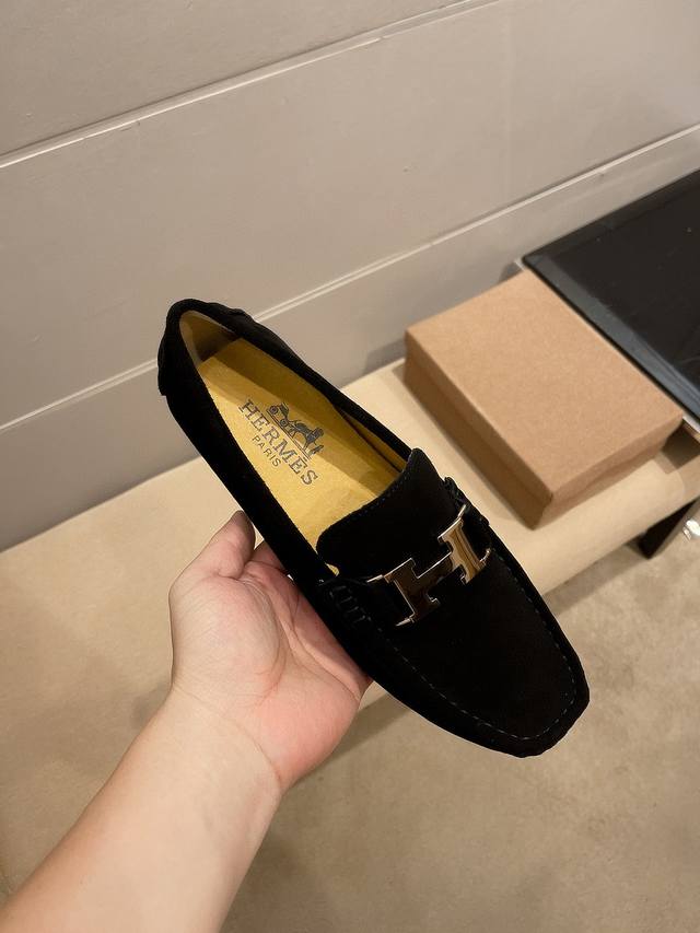 实价 爱马仕 高端商务休闲套脚原单豆豆鞋，最新元素潮爆全球，官网火爆热卖，原版版本，专柜爆款，鞋面意大利进口原版头层磨砂牛皮，原版防滑大底，舒适透气牛里真材实料