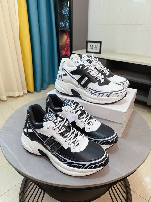 出厂价P 全套包装 Givenchy 纪梵希 高端版本 专柜同步发售鞋面:意大利进口品牌Logo滴胶 尽显奢华,羊皮内里加上双层组合,脚感舒适,鞋底:原厂特供气 出厂价P 全套包装 Givenchy 纪梵希 高端版本 专柜同步发售鞋面:意大利进口品牌Logo滴胶 尽显奢华,羊皮内里加上双层组合,脚感舒适,鞋底:原厂特供气