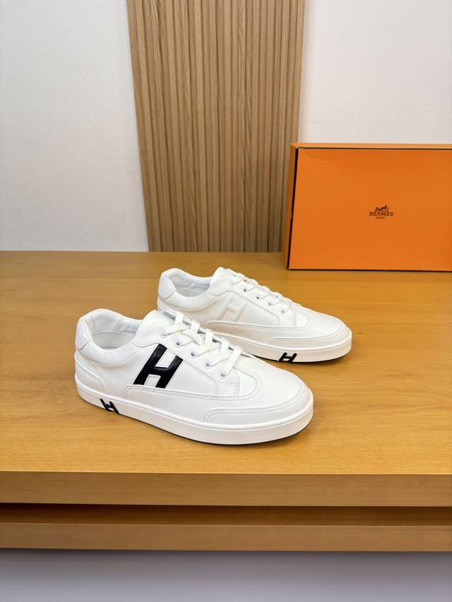 Hermes 爱马仕 DDD -高端品质 原单 休闲运动板鞋 DDD -鞋面：纳帕小牛皮、鞋身.车缝品牌'h'图腾 DDD -内里：水染牛皮 DDD -大底：超