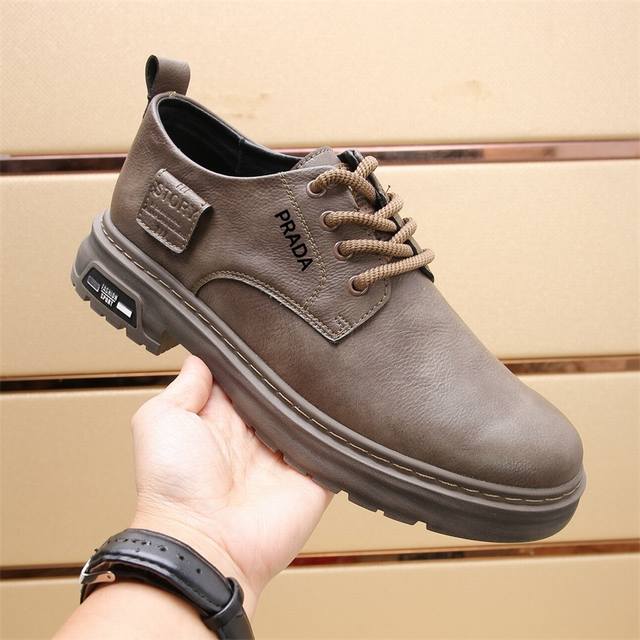 特价 普拉达 卡其 39 3 40 6 41 5 42 3 43 5 44 2 DDD