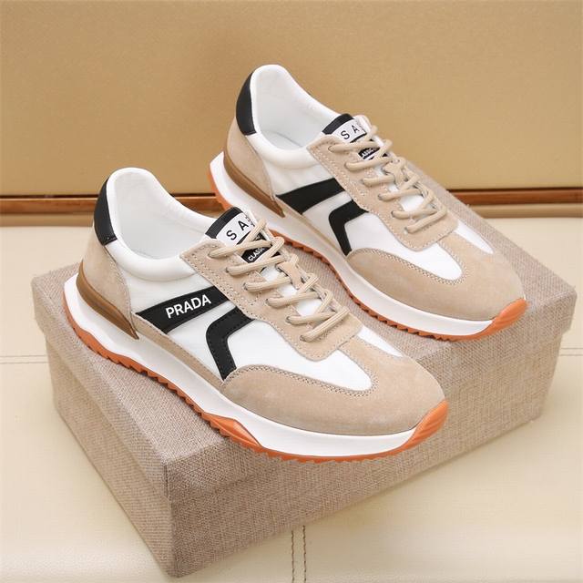 特价 普拉达 白杏 39 5 40 41 8 42 5 DDD