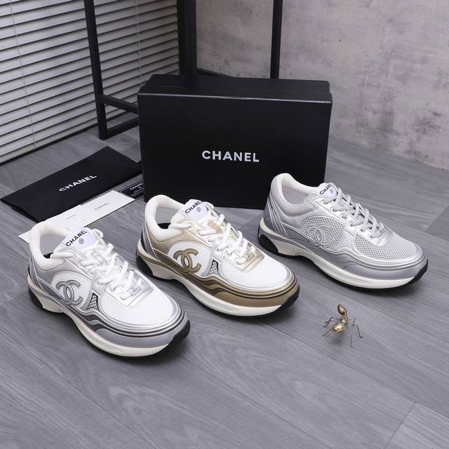 商品商标：香奈儿 Chanel 情侣款休闲鞋 DDD 正码码数: 35-44 45定做不退换 DDD 商品材料：精选牛皮拼接透气网鞋面 网内里 原版橡胶大底 D