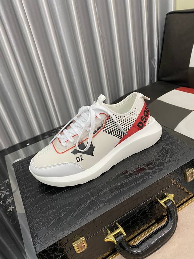 出厂价P Dsquared2男士Logo印花及踝运动鞋D二次方 官网最新 版， 大气十分亮眼 男士休闲鞋。进口牛皮内里垫脚。原版1:1大底 独具时尚前卫气息 ，