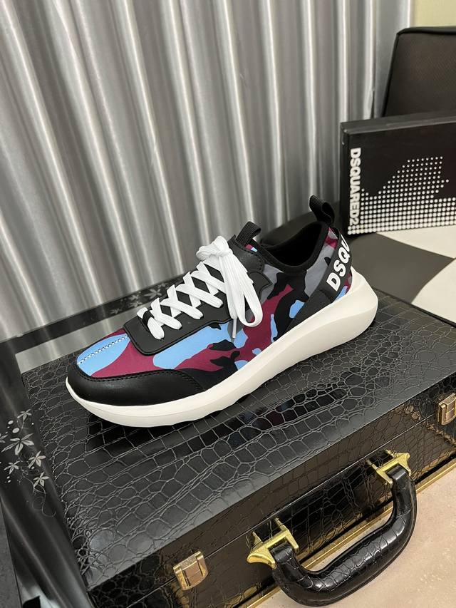 出厂价P Dsquared2男士Logo印花及踝运动鞋D二次方 官网最新版， 大气十分亮眼 男士休闲鞋。原版1:1大底 独具时尚前卫气息 ，更显尊贵！是潮男的首