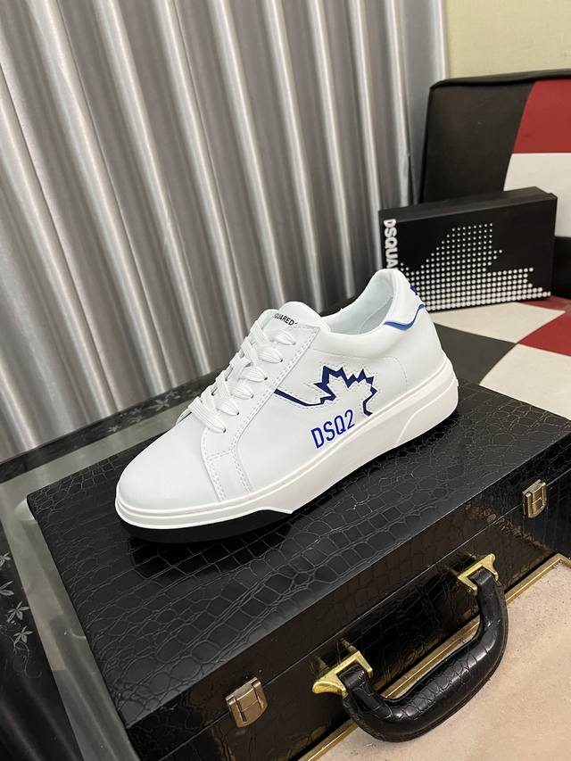 出厂价Pp： D2男士 运动鞋D 官网最新版， 大气十分亮眼 男士休闲鞋。原版舒适内里。原版1:1大底 独具时尚前卫气息 ，更显尊贵！是潮男的首选。码数：38-