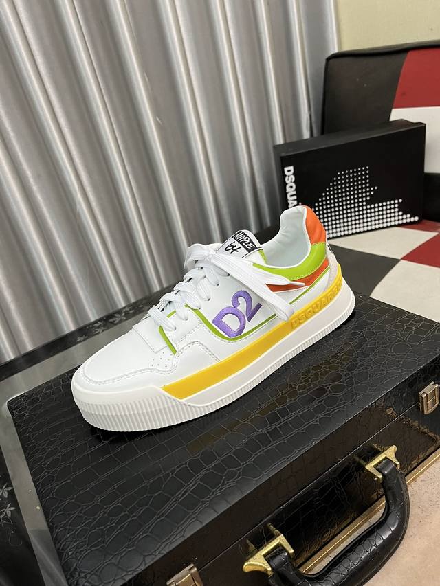 出厂价Pp： D2～ 男士休闲鞋 Z柜同步发售 码数:38-44# 1个颜色鞋面选用多材质拼接毛巾内里，舒适透气，鞋底：原版舒适耐磨大底，实物拍摄实物更赞 DD