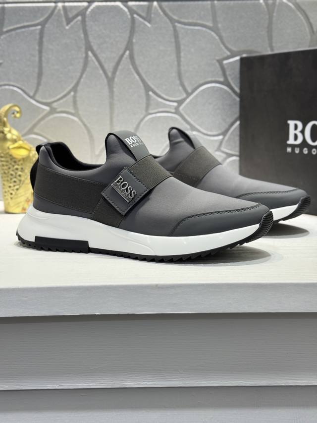 出厂价P 实价 Armani 阿玛尼 力推经典款休闲男鞋，全新米兰时装时尚的设计，完美做工，打造装柜品质，鞋面：牛皮配时尚精美品牌帆布材料柔软舒适，真皮鞋垫，橡