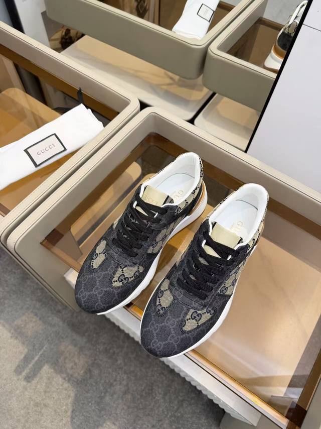 Gucci 男款 新款休闲运动鞋 标志性拼色老花，配色真的好高级，自带秋日滤镜， 舒适度满分，而且越看越有味道，妥妥的穿搭神器 男码：39-45 DDD