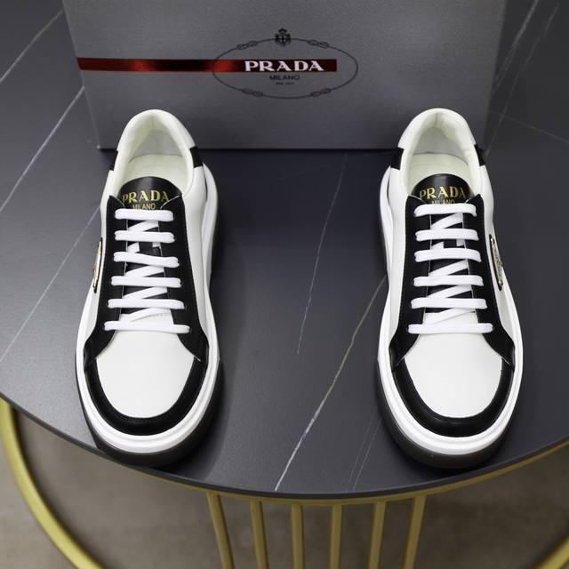 出厂价Pp： 顶级原单 DDD 品牌：Prada 普拉达 DDD 标准码：男码38 44 45可以定做 DDD 等级：官网同款 DDD 材料：原版牛皮拼接进口