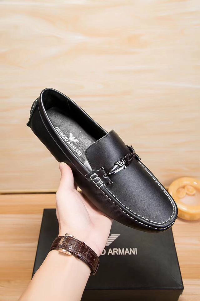 品牌阿玛尼，官方新款，鞋面头层进口意大利牛皮，舒适透气内里牛皮，原版进口耐磨橡胶底， 阿玛尼官网新品[礼物全力打造精致优雅男士心备佳品,廓形简洁利落，采用精湛工