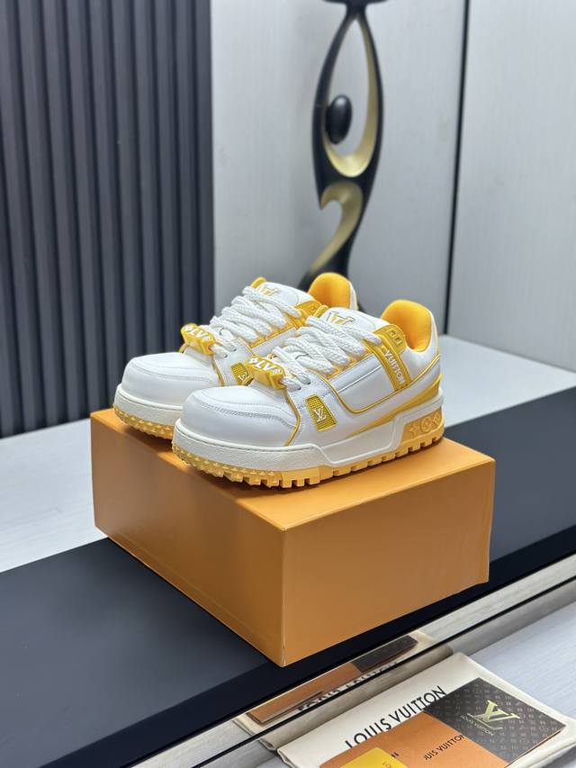 工厂P价P￥ 顶级版本 胖丁 Lv-路易威登-经典走秀新款 DDD 空胶工艺 原版1：1开发复刻！！上脚非常舒适 奢侈用料，做工精细，中底印有欧洲制造英文字母