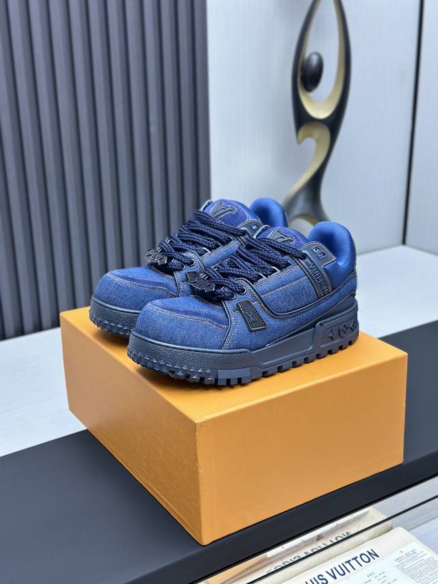 D工厂P直销￥ 顶级版本 胖丁 Lv-路易威登-经典走秀新款 DDD 空胶工艺 原版1：1开发复刻！！上脚非常舒适 奢侈用料，做工精细，中底印有欧洲制造英文字母