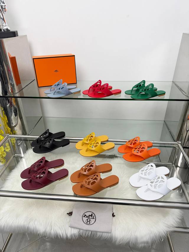 HermèS经典款 ，版型做工材料升级。 DDD Hermes市场最高版本纯手工鞋 DDD 顶级产品爱马仕拖鞋 DDD 新款原版一样， 师傅级纯手工打造 ！高端