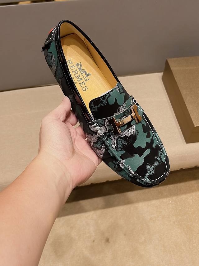 官方新款+爆款，品牌Hemes 爱马仕 套脚船，鞋胡歌同款哦 奢华 低调有内涵， 原版牛皮，舒适透气，配合牛里透气拒绝掉色真才实料、延续了爱马仕所坚持不懈了百年