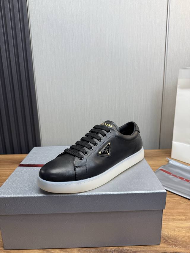 工厂P价 DDD Prada普拉达 男鞋专柜爆款，官网同步，1高品质出货原版牛皮+牛皮内里，11复刻 ，原厂原版底，38-45 45定做不退换 DDD