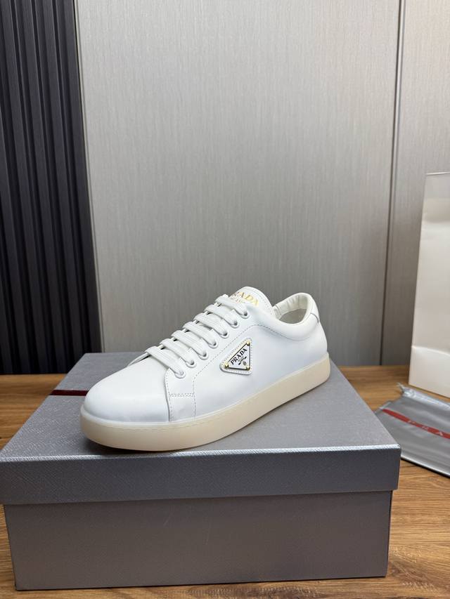 工厂P价 DDD Prada普拉达 男鞋专柜爆款，官网同步，1高品质出货原版牛皮+牛皮内里，11复刻 ，原厂原版底，38-45 45定做不退换 DDD