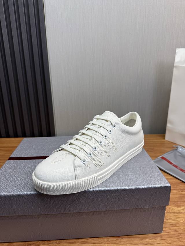 工厂P价 DDD Prada普拉达 男鞋专柜爆款，官网同步，1高品质出货原版牛皮+牛皮内里，11复刻 ，原厂原版底，38-45 45定做不退换 DDD