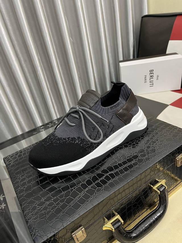 出厂价Pp： Berlui 布鲁缇布鲁提手工擦色休闲皮鞋，进口专用牛皮面擦色效果，配合真皮镭射雕刻图案 尽显奢华工艺 牛皮内里专用模具橡胶大底 鞋面雷射品牌专用