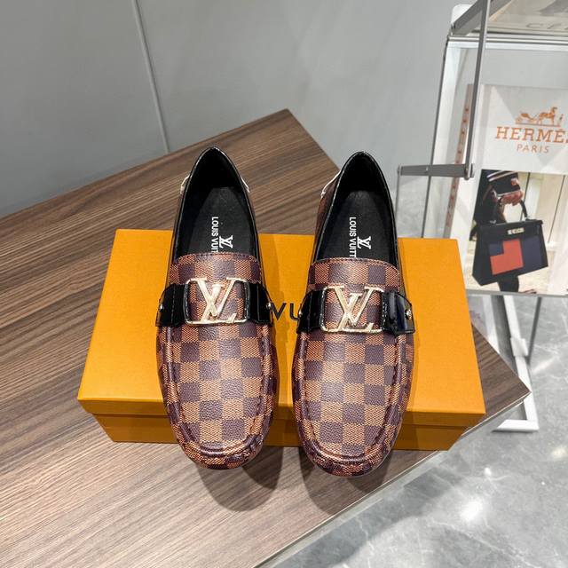品牌Louis Vuitton，Lv专注高端，官网新款男士休闲，驾车鞋专柜爆款顶级原单品质，真材实料，只卖懂货的你，原单南非进口头层牛皮 ， 头层牛皮里，原版耐