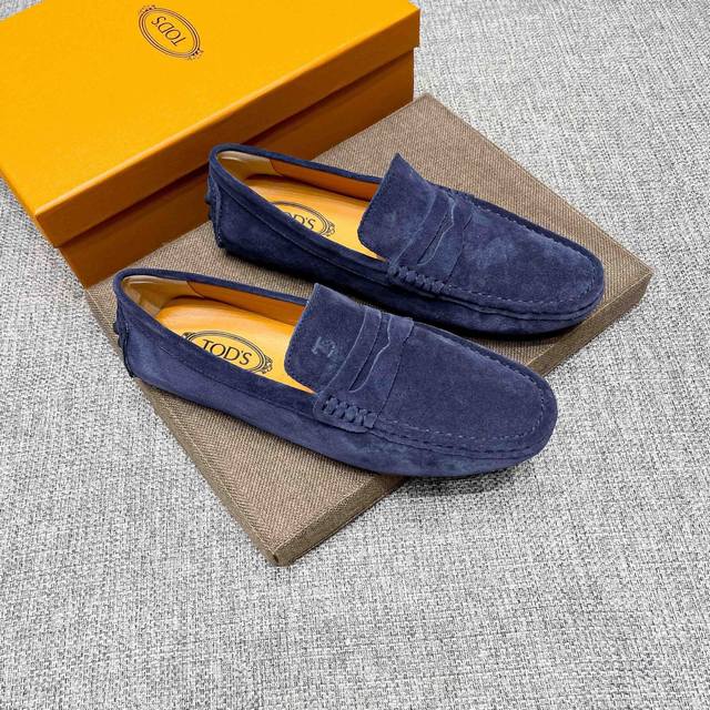 实价 ， Tod‘S 托德斯官网原版新款高端商务休闲驾车豆豆鞋，意大利名模贵族们爆款，时尚界的佼佼者，无可超越，明星同款，鞋面采用进口原版磨砂牛皮+原版牛里 真