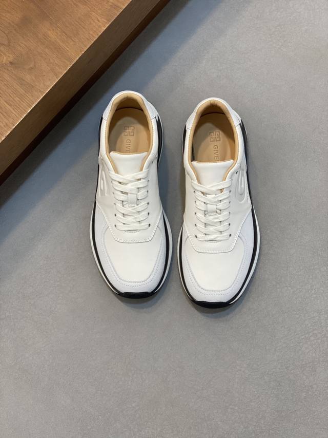 纪梵希 顶级工艺品 专柜同步 原厂配置,意大利进口原版牛皮面料,透气舒适进口水染牛里垫,鞋底:原厂特供原版底超级舒适,原厂跟单货 高品质,可随意进出专柜,欢迎对 纪梵希 顶级工艺品 专柜同步 原厂配置,意大利进口原版牛皮面料,透气舒适进口水染牛里垫,鞋底:原厂特供原版底超级舒适,原厂跟单货 高品质,可随意进出专柜,欢迎对