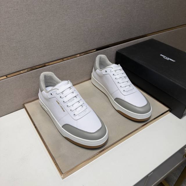 出厂价Pp Dg～ 男士休闲鞋 2026Z柜同步发售 码数:38-44 # 5个颜色鞋面选用牛皮拼接毛巾内里，舒适透气，鞋底：原版舒适耐磨大底，实物拍摄实物更赞