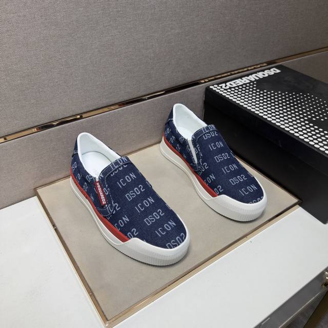 出厂价Pp D2～ 情侣装休闲鞋 2026Z柜同步发售 码数:36-44 # 1个颜色鞋面选用多材质拼接真皮内里，舒适透气，鞋底：原版舒适耐磨大底，实物拍摄实物