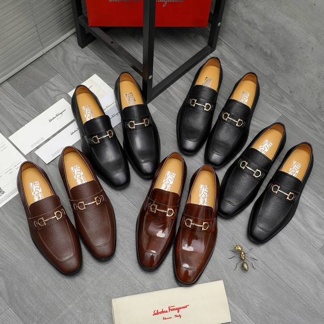 商品商标：Ferragamo 菲拉格慕 ] 商务套脚皮鞋 DDD 正码码数: 38-46 45.46定做不退换 DDD 商品材料：精选优质漆光牛皮鞋面 牛皮内里