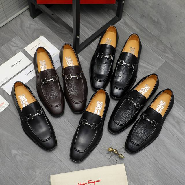 商品商标：Ferragamo 菲拉格慕 ] 商务套脚皮鞋 DDD 正码码数: 38-46 45.46定做不退换 DDD 商品材料：精选优质石头纹牛皮鞋面 牛皮内