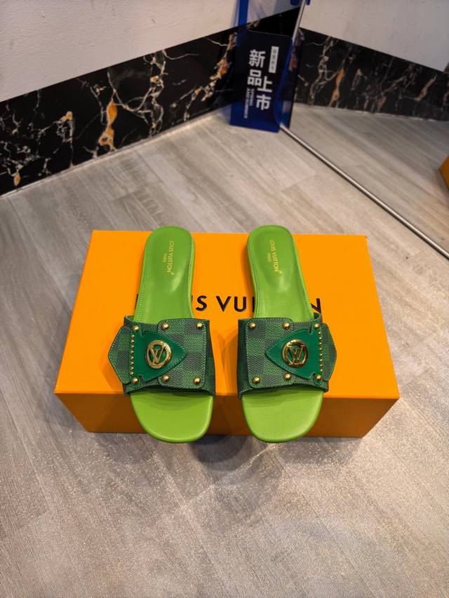 工厂P出 ，Lv 路易威登 DDD 2026春夏新款 顶级版本原版一致 DDD 专柜主打最新款 Lv 平底拖鞋 硬货上新 DDD Bs代购级别！高级感十足！国内