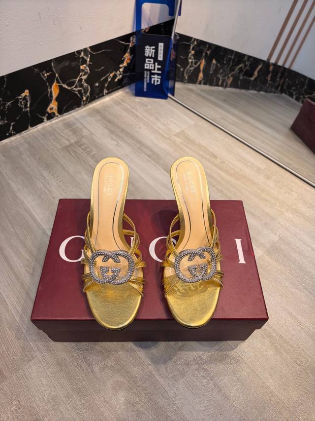工厂P出 古驰Gucci2026春新款双G水钻高跟拖鞋，原版复刻，上脚舒适，无敌好看。 DDD 面料，进口漆皮 DDD 内里，进口羊皮 DDD 鞋底，意大利真皮