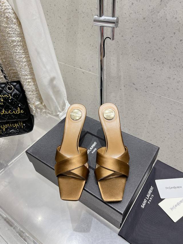 Saint Laurent 圣罗兰 Ysl 新款高跟凉鞋拖鞋 DDD 原版套楦 顶级品质 DDD 鞋面：进口真丝烫钻 DDD 垫脚：进口羊皮里 DDD 五金：原