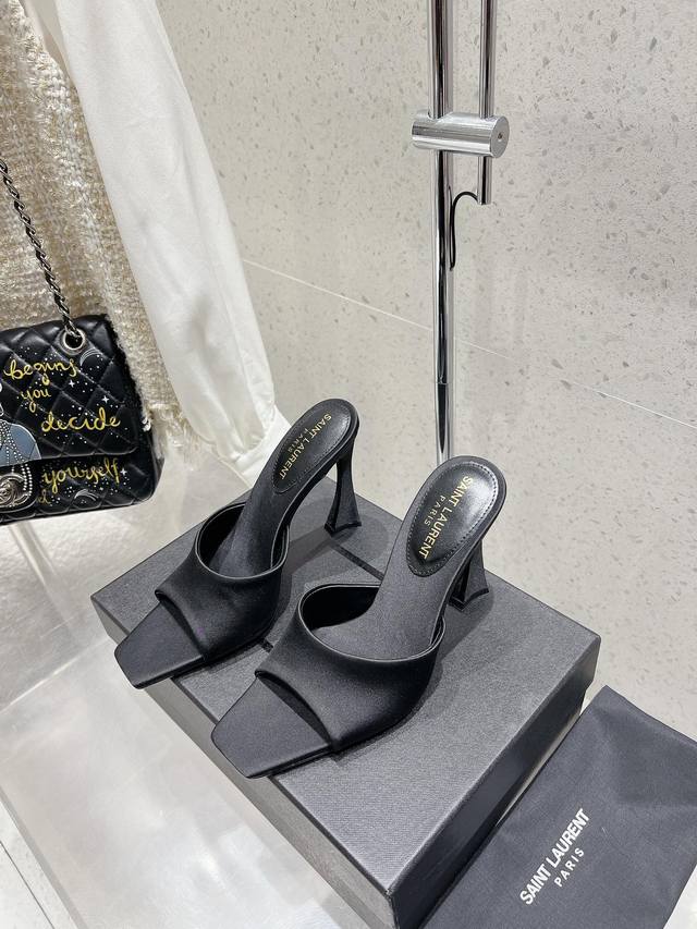 Saint Lauren*圣罗兰 Ysl 新款方头高跟凉鞋拖鞋 DDD 原版套楦 顶级品质 DDD 材质 DDD 鞋面：进真丝面料 DDD 垫脚：进口羊皮里 D