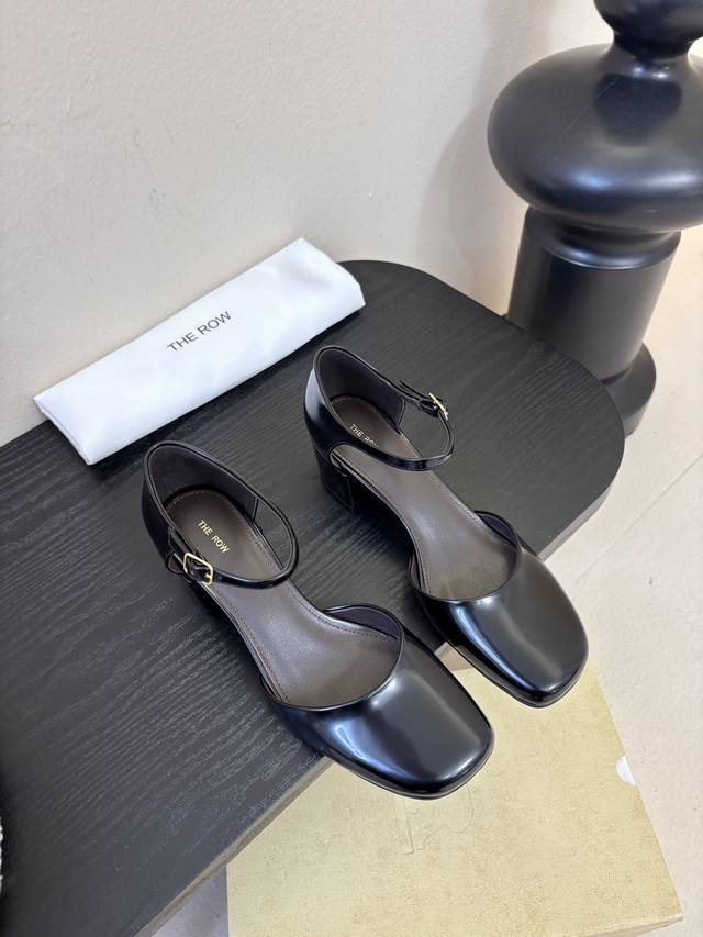 The Row 26春夏新款粗跟圆跟玛丽珍包头圆头中空凉鞋单鞋！ DDD 据说这是本年度最美丽的玛丽珍奶，法式优雅气质在线、高级又时髦，可盐可甜，文艺又气质！无