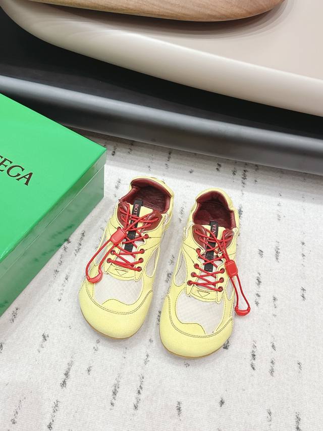 出厂: 独家顶级版本 DDD 2026Vs早春最新休闲系列 DDD Bv全新的 Eliot 以复古篮球鞋为设计灵感,童趣 的色彩焕发青春活力男女同款,可以做情侣 出厂: 独家顶级版本 DDD 2026Vs早春最新休闲系列 DDD Bv全新的 Eliot 以复古篮球鞋为设计灵感,童趣 的色彩焕发青春活力男女同款,可以做情侣