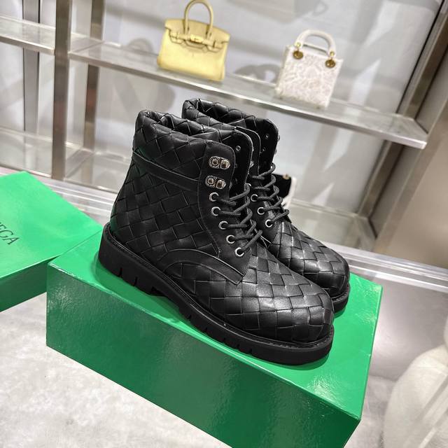 葆蝶家2026春季专柜同步情侣款 Bottega Veneta 圆头编织绑带短靴！粒面牛皮编织！固色牛里！真皮大底！ ！纯手工编织，操作，原板一比一复刻！质量保