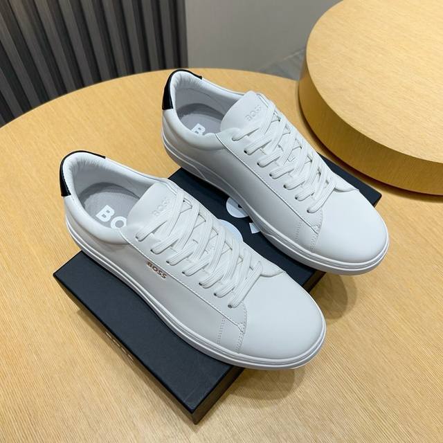 工厂P Boss 新款男士休闲鞋 知名品牌新款隆重上市 以奢华高端设计出货 鞋面原版皮革制作 羊皮内里垫脚 叠层设计鞋面线条感层次分明，轻质橡胶大底。轻奢风格，
