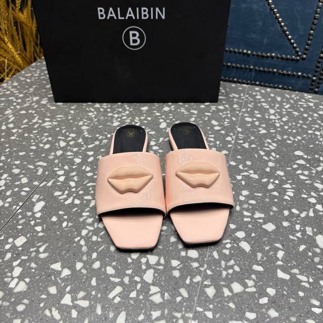 Balmain巴尔曼 DDD 最新款走秀时装 嘴唇时髦平底拖鞋系列 DDD DDD 无敌气场无敌好看！原版1：1复制 DDD ①材质：进口漆皮 DDD ②内里：