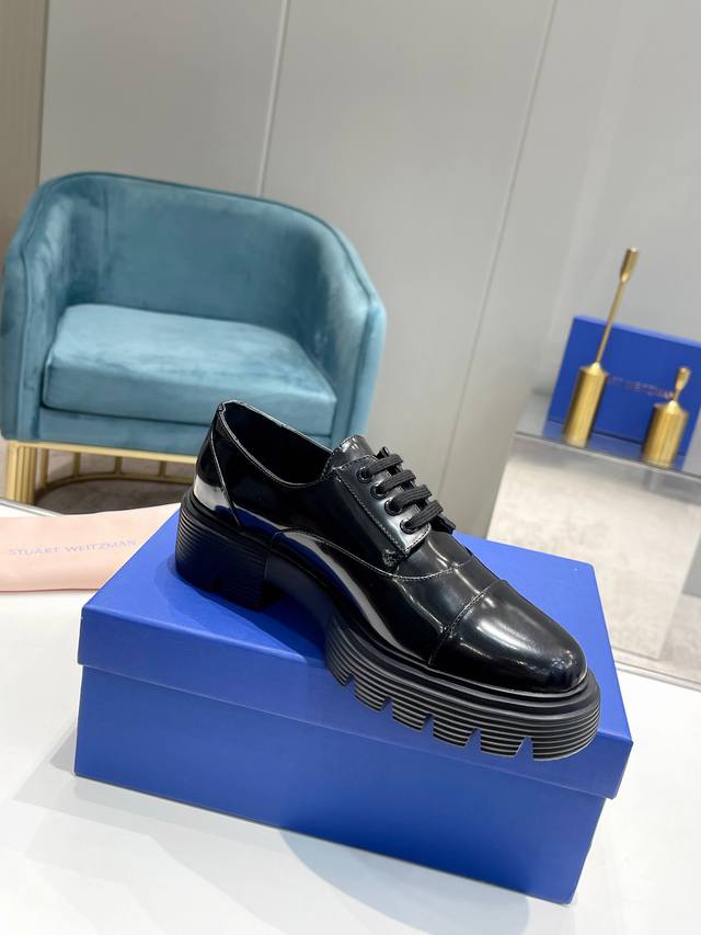 Sw新款乐福鞋 DDD 面料：羊京 牛皮开边珠 DDD 内里：羊皮 DDD 大底：独家开私模 DDD 跟高：4.5Cm DDD 码数：35 40 DDD 厂价P