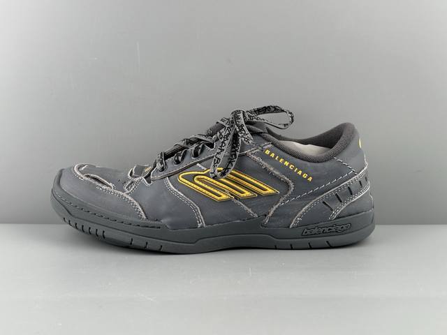 代购级别版本，区分市面普通货！Balenciaga巴黎世家 Hamptons Worn-Out 圆头系带 低帮 生活休闲鞋 情侣款 独立私模大底 原厂做旧手法