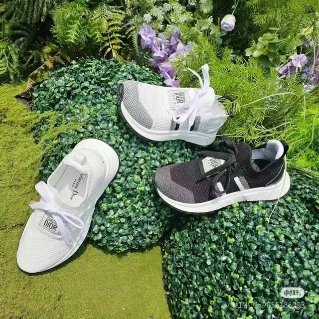 迪奥Fall 25全球首发。超轻Runn系列，时尚轻便 DDD DDD