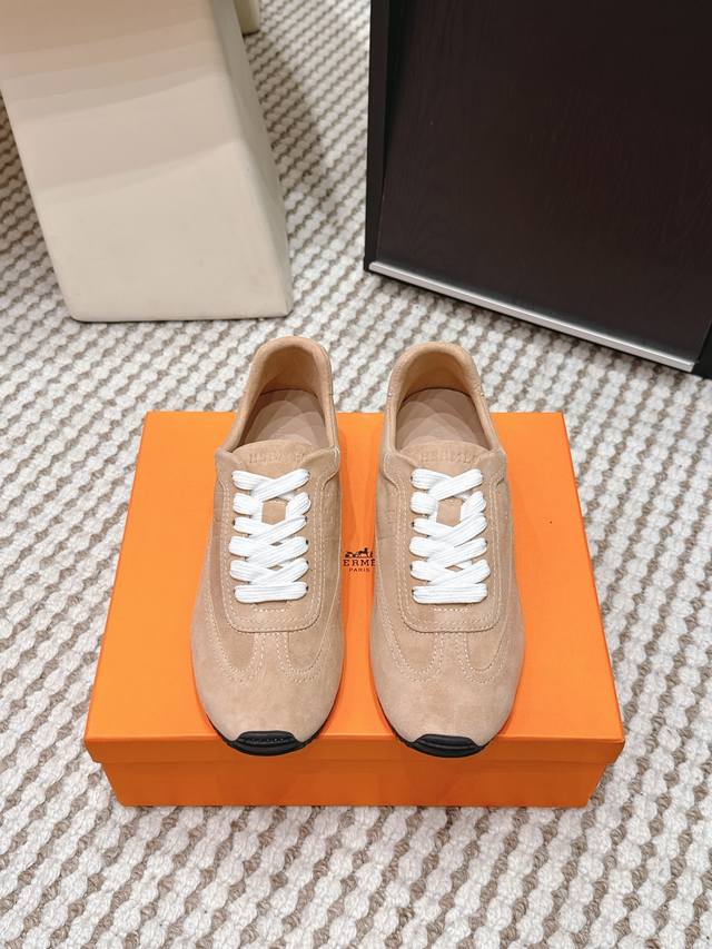 代购级 DDD Here’S 爱马仕 2026新款 Master系列 休闲 德训鞋 DDD 爱马仕Master系列德训鞋，2026春夏新款，采用头层牛皮，鞋面简