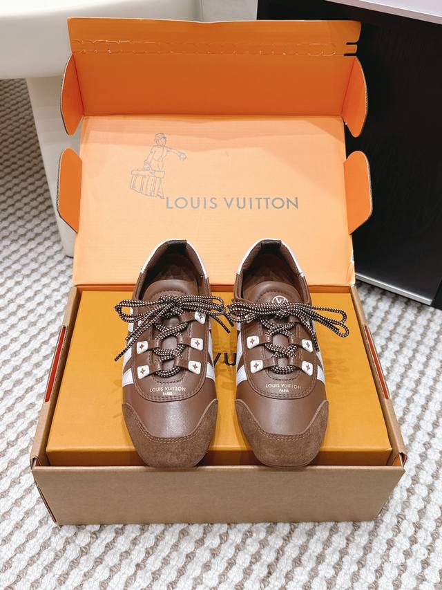 代购级 DDD Louis Vuitton Sneakerina系列芭蕾舞鞋 德训鞋 平底鞋休闲鞋 DDD Lv Sneakerina 芭蕾运动鞋以柔软绒面牛皮