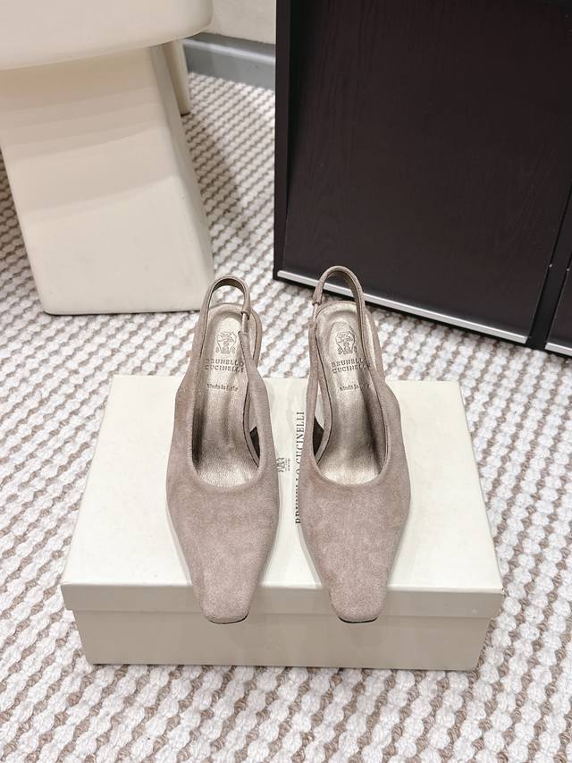 代购级 DDD Brunello Cucinelli 2026春夏新款 高跟鞋 凉鞋 DDD 意大利奢侈品牌Brunello Cucinelli的麂皮高跟鞋，焦