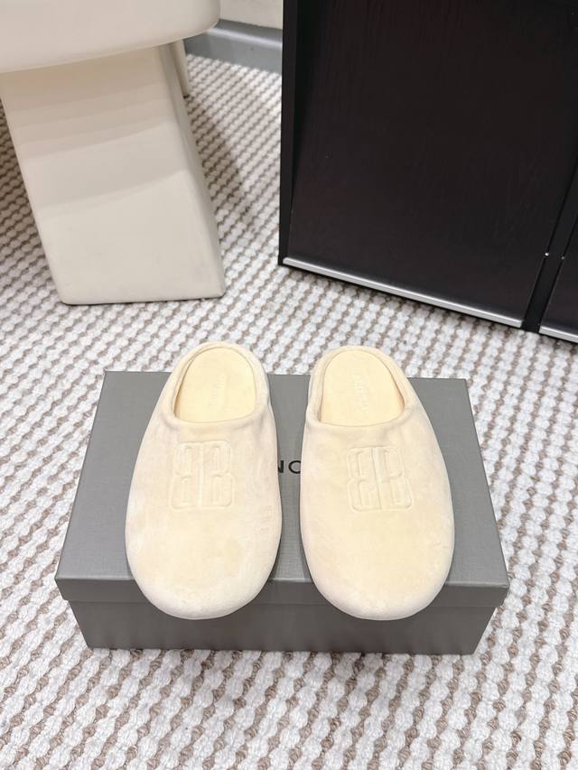代购级 皮面 DDD Balenciaga巴黎世家 Chateau Flat Mule 包头拖鞋 DDD 巴黎世家Fall26系列Chateau Flat Mu